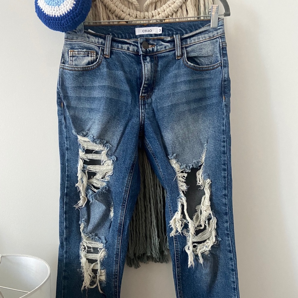 Ripped boyfriend artless jeans never worn
